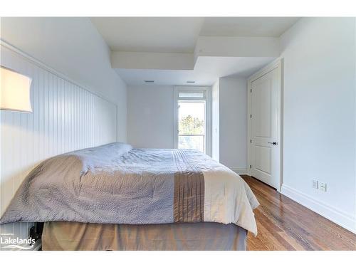 307-764 River Road E, Wasaga Beach, ON - Indoor Photo Showing Bedroom