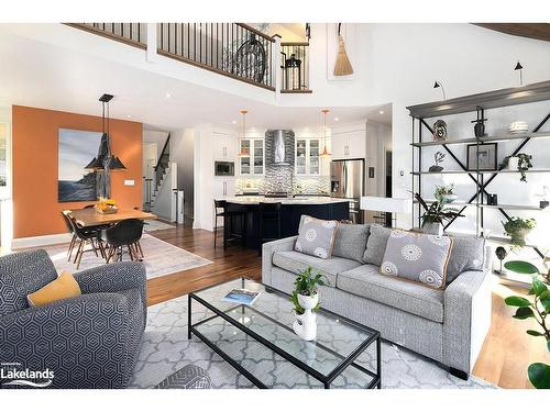 110 Landry Lane, Thornbury, ON - Indoor Photo Showing Living Room