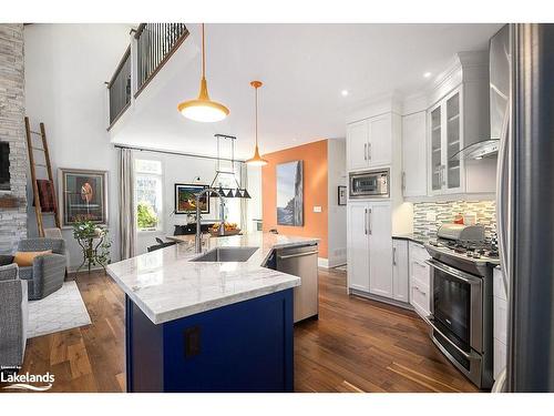 110 Landry Lane, Thornbury, ON - Indoor Photo Showing Kitchen With Upgraded Kitchen