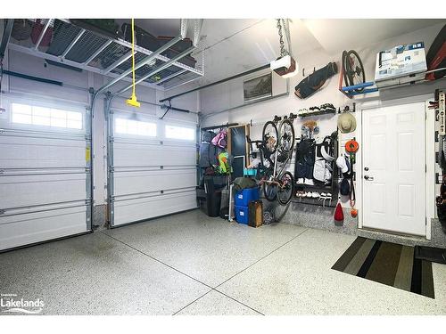 110 Landry Lane, Thornbury, ON - Indoor Photo Showing Garage