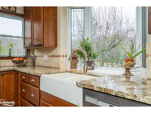 635017 Pretty River Road, The Blue Mountains, ON - Indoor Photo Showing Kitchen With Double Sink