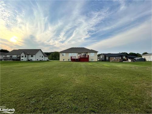 16 Wasaga Sands Drive, Wasaga Beach, ON - Outdoor