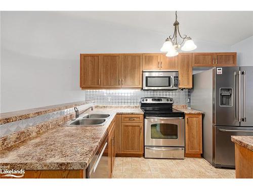 6-346 Peel Street, Collingwood, ON - Indoor Photo Showing Kitchen With Stainless Steel Kitchen With Double Sink