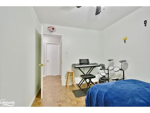 7-441 Barrie Road, Orillia, ON - Indoor Photo Showing Bedroom