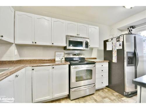 7-441 Barrie Road, Orillia, ON - Indoor Photo Showing Kitchen