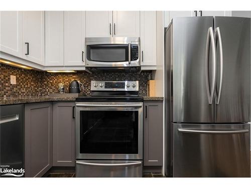 3-110 Kellie'S Way, The Blue Mountains, ON - Indoor Photo Showing Kitchen With Stainless Steel Kitchen