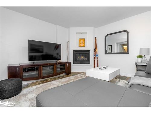 3-110 Kellie'S Way, The Blue Mountains, ON - Indoor Photo Showing Living Room With Fireplace