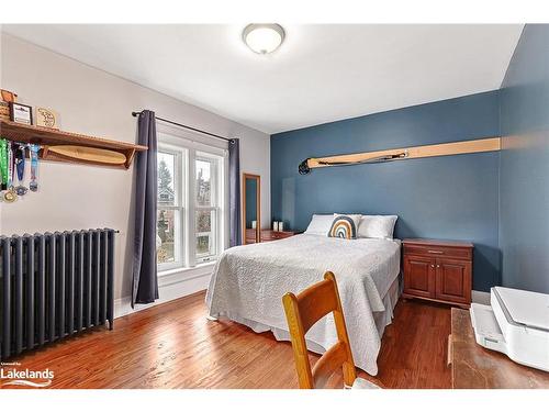 101 Boucher Street E, Meaford, ON - Indoor Photo Showing Bedroom