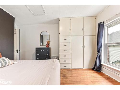 101 Boucher Street E, Meaford, ON - Indoor Photo Showing Bedroom