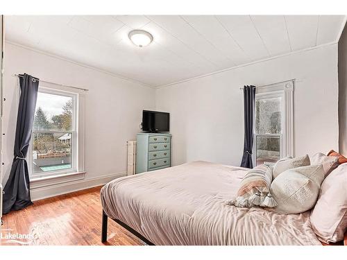 101 Boucher Street E, Meaford, ON - Indoor Photo Showing Bedroom