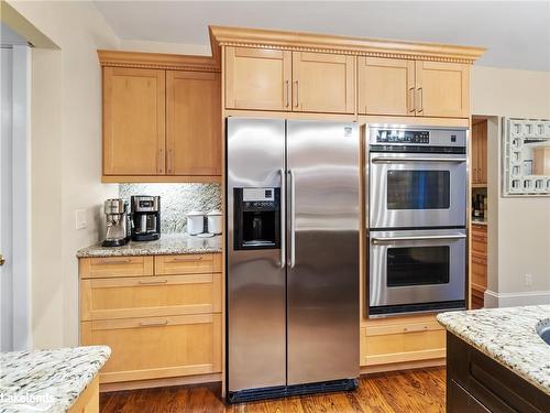 21 Brian Road, Bracebridge, ON - Indoor Photo Showing Kitchen With Stainless Steel Kitchen