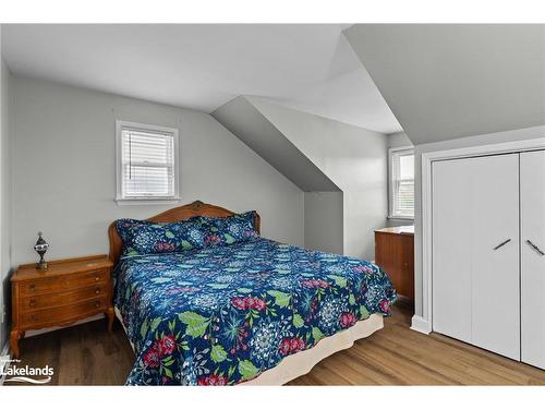 49 North Street E, Orillia, ON - Indoor Photo Showing Bedroom