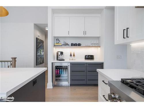 110 Mary Street, Collingwood, ON - Indoor Photo Showing Kitchen