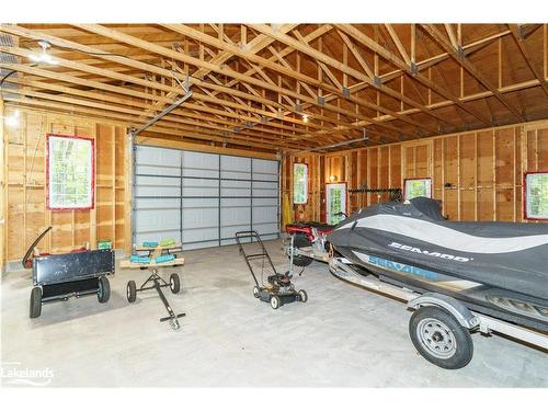 202 Lynx Drive, Kearney, ON - Indoor Photo Showing Garage