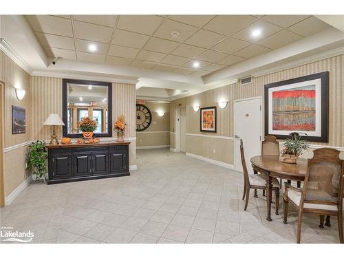 208-110 Steamship Bay Road, Gravenhurst, ON - Indoor Photo Showing Dining Room