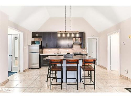 438 Oxbow Crescent, Collingwood, ON - Indoor Photo Showing Kitchen