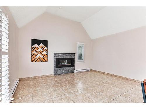 438 Oxbow Crescent, Collingwood, ON - Indoor With Fireplace