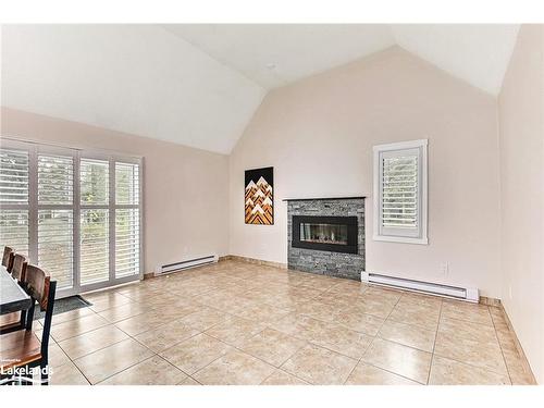 438 Oxbow Crescent, Collingwood, ON - Indoor Photo Showing Living Room With Fireplace