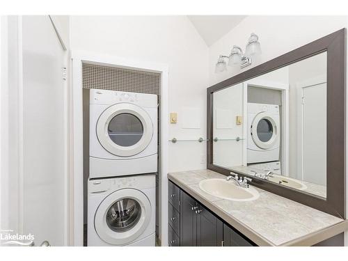 438 Oxbow Crescent, Collingwood, ON - Indoor Photo Showing Laundry Room