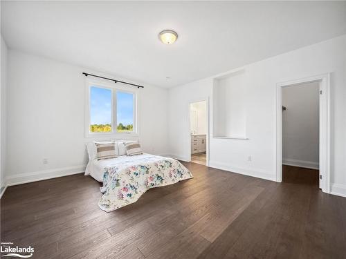 24 Keyzer Drive, Oro-Medonte, ON - Indoor Photo Showing Bedroom