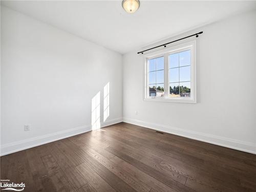 24 Keyzer Drive, Oro-Medonte, ON - Indoor Photo Showing Other Room