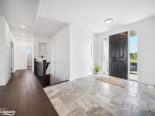 24 Keyzer Drive, Oro-Medonte, ON - Indoor Photo Showing Other Room