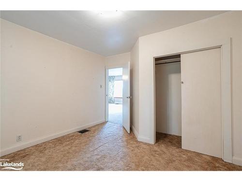 2319 Loop Road, Wilberforce, ON - Indoor Photo Showing Other Room