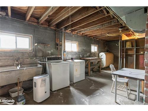 2319 Loop Road, Wilberforce, ON - Indoor Photo Showing Laundry Room