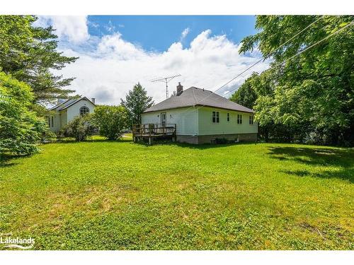 2319 Loop Road, Wilberforce, ON - Outdoor With Backyard With Exterior