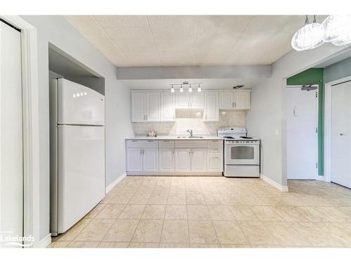 309-184 Eighth Street, Collingwood, ON - Indoor Photo Showing Kitchen