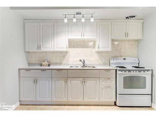 309-184 Eighth Street, Collingwood, ON - Indoor Photo Showing Kitchen With Double Sink