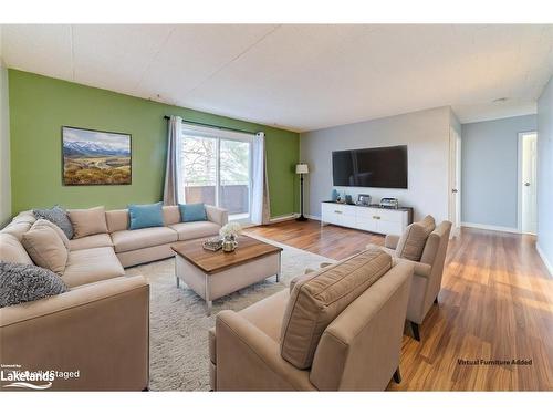 309-184 Eighth Street, Collingwood, ON - Indoor Photo Showing Living Room