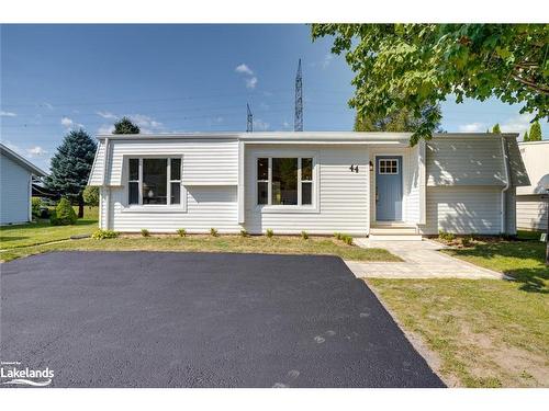 44 Wilmot Trail, Newcastle, ON - Outdoor With Facade