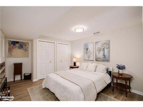 61 Woodland Drive N, Bracebridge, ON - Indoor Photo Showing Bedroom