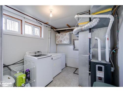 61 Woodland Drive N, Bracebridge, ON - Indoor Photo Showing Laundry Room