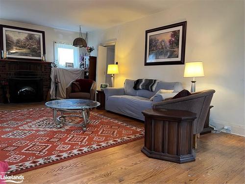 142 Jephson Street, Victoria Harbour, ON - Indoor Photo Showing Living Room