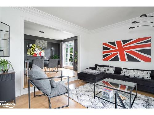 3 Burnside Court, Collingwood, ON - Indoor Photo Showing Living Room