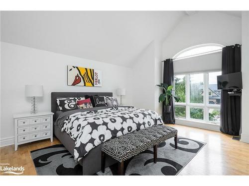 3 Burnside Court, Collingwood, ON - Indoor Photo Showing Bedroom