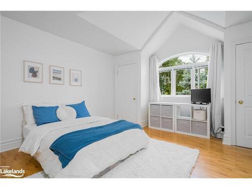 3 Burnside Court, Collingwood, ON - Indoor Photo Showing Bedroom