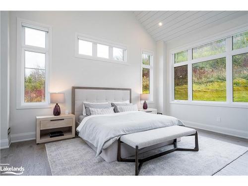 132 Dorothy Drive, The Blue Mountains, ON - Indoor Photo Showing Bedroom