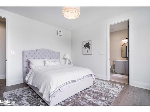 132 Dorothy Drive, The Blue Mountains, ON - Indoor Photo Showing Bedroom