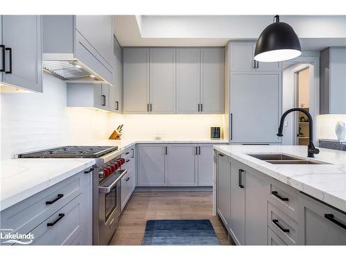 132 Dorothy Drive, The Blue Mountains, ON - Indoor Photo Showing Kitchen With Double Sink With Upgraded Kitchen