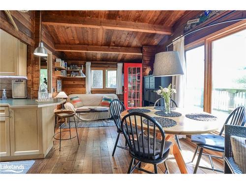 1079 Fire Route 11 E, Gravenhurst, ON - Indoor Photo Showing Dining Room