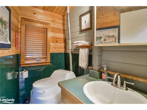 1079 Fire Route 11 E, Gravenhurst, ON - Indoor Photo Showing Bathroom