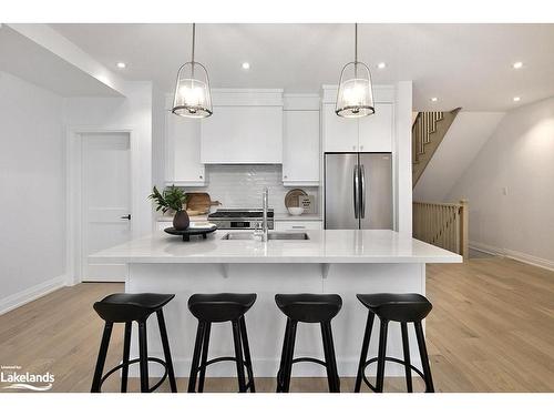 16-134 Landry Lane, Thornbury, ON - Indoor Photo Showing Kitchen With Upgraded Kitchen