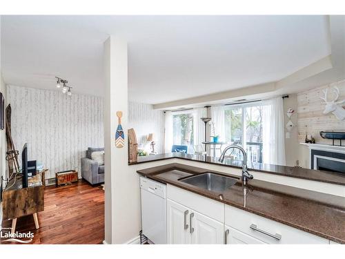 27 Turner Drive, Huntsville, ON - Indoor Photo Showing Kitchen With Double Sink