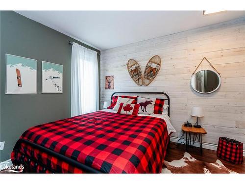 27 Turner Drive, Huntsville, ON - Indoor Photo Showing Bedroom