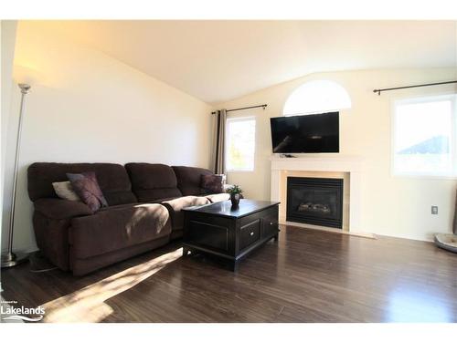 169 Taylor Drive, Barrie, ON - Indoor Photo Showing Living Room With Fireplace