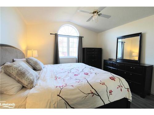 169 Taylor Drive, Barrie, ON - Indoor Photo Showing Bedroom