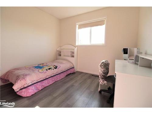 169 Taylor Drive, Barrie, ON - Indoor Photo Showing Bedroom